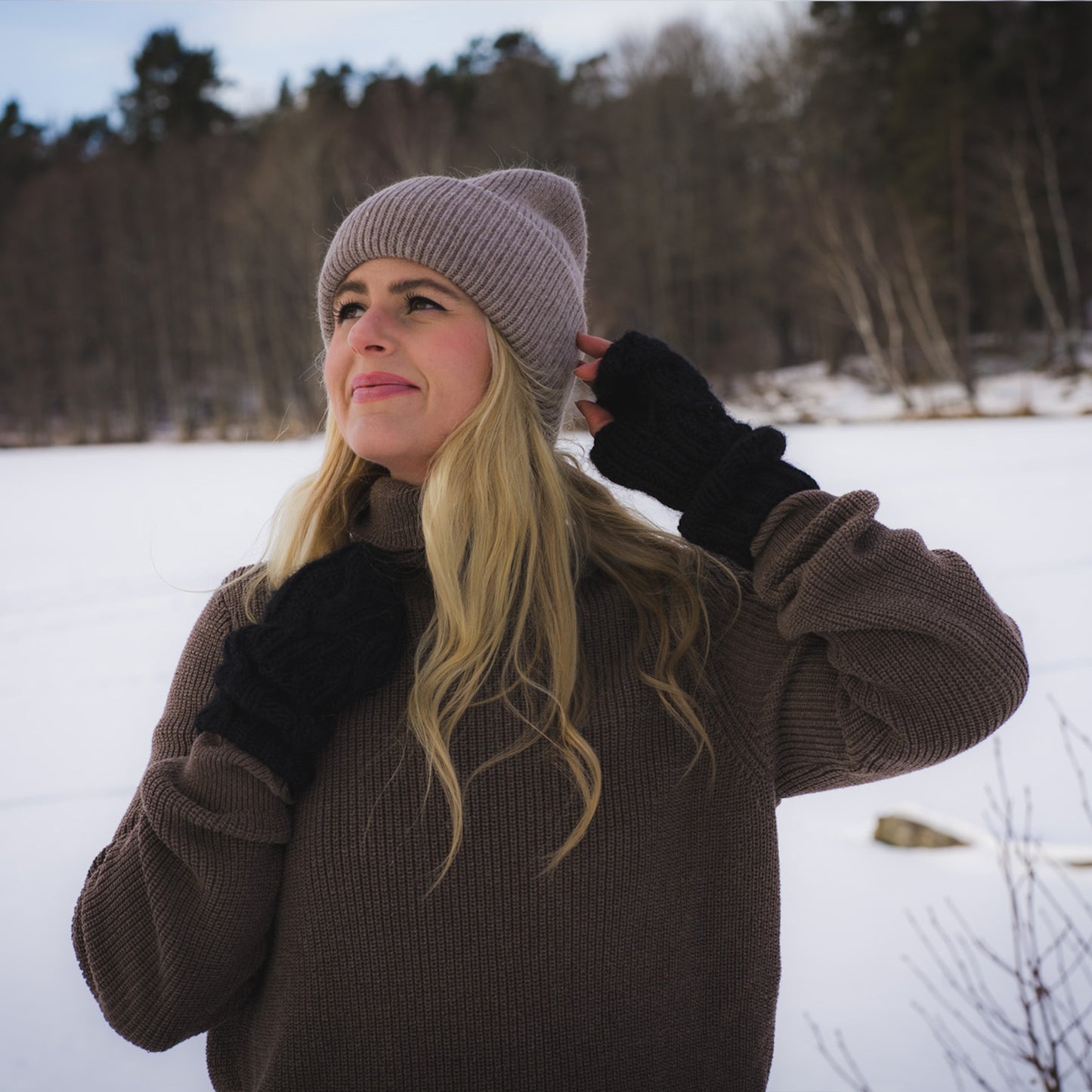 Handledsvärmare stickade i supermjuk ullblandning