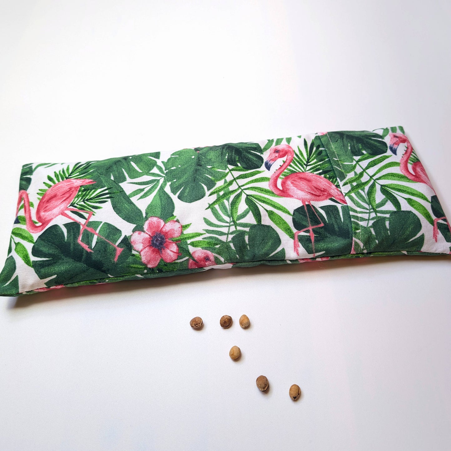 Värmekudde med fyllning av körsbärskärnor