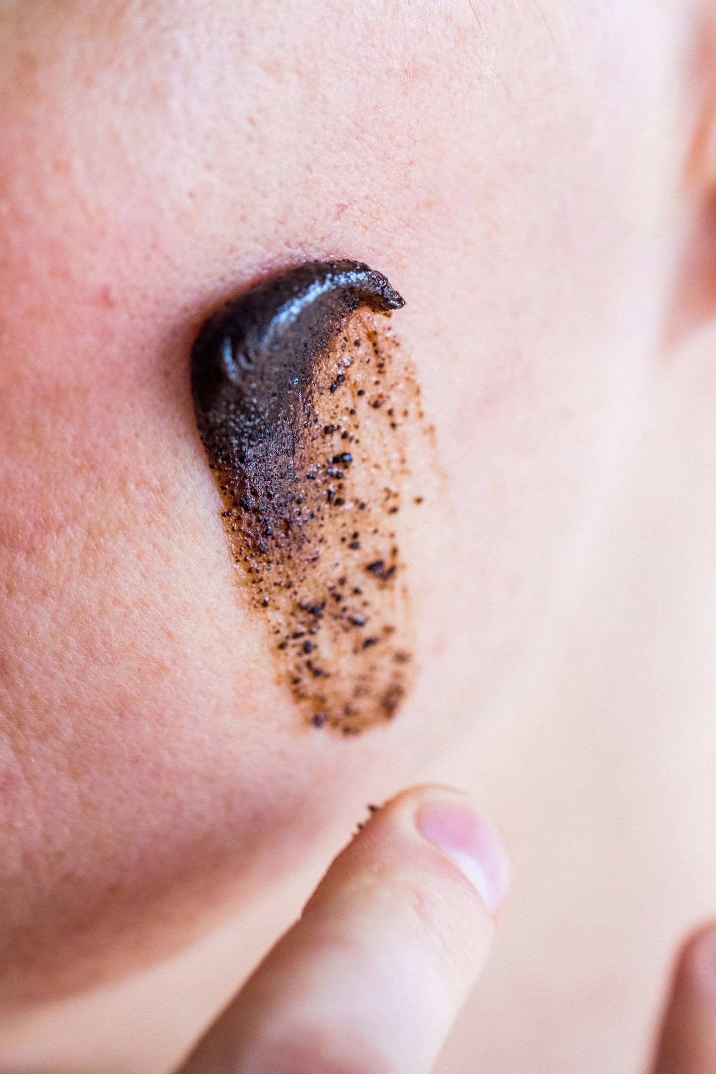 grums – Ansiktsskrubb & mask med kaffesump