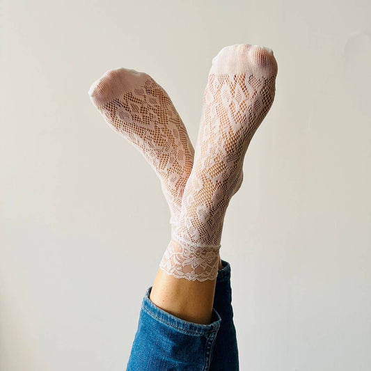 Nina sockor i spetsdesign - passar storlek 35 till 40