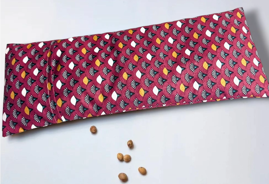 Värmekudde med fyllning av körsbärskärnor